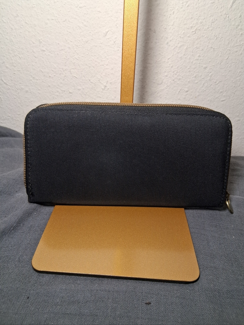 Travelon Long Black Zipper Wallet